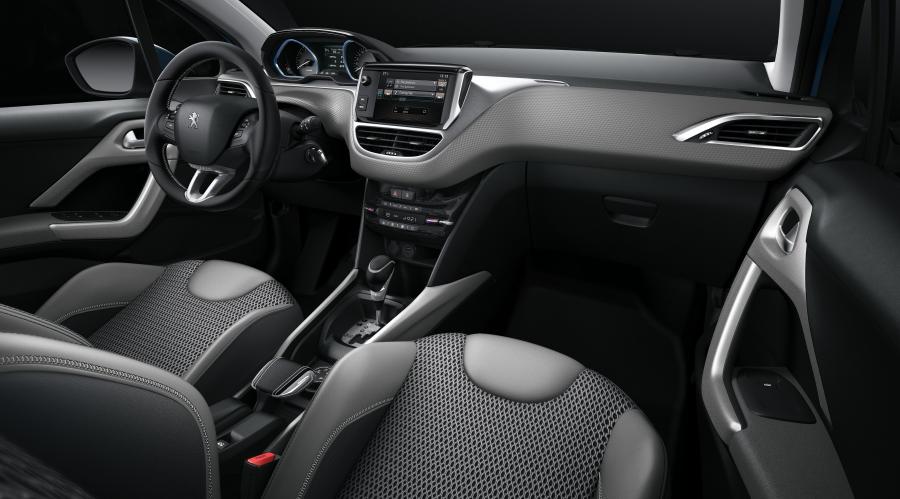  Peugeot 2008 2016 года  (фото 25 из 33)